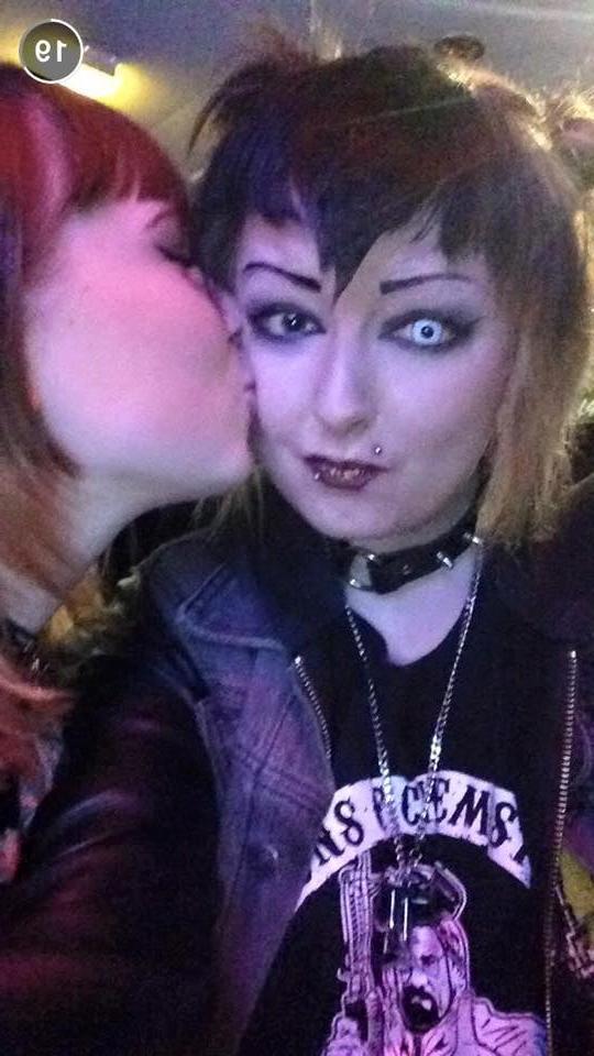 25P Shaunie - UK cosplay slut who fucks everyone at comic-Con's