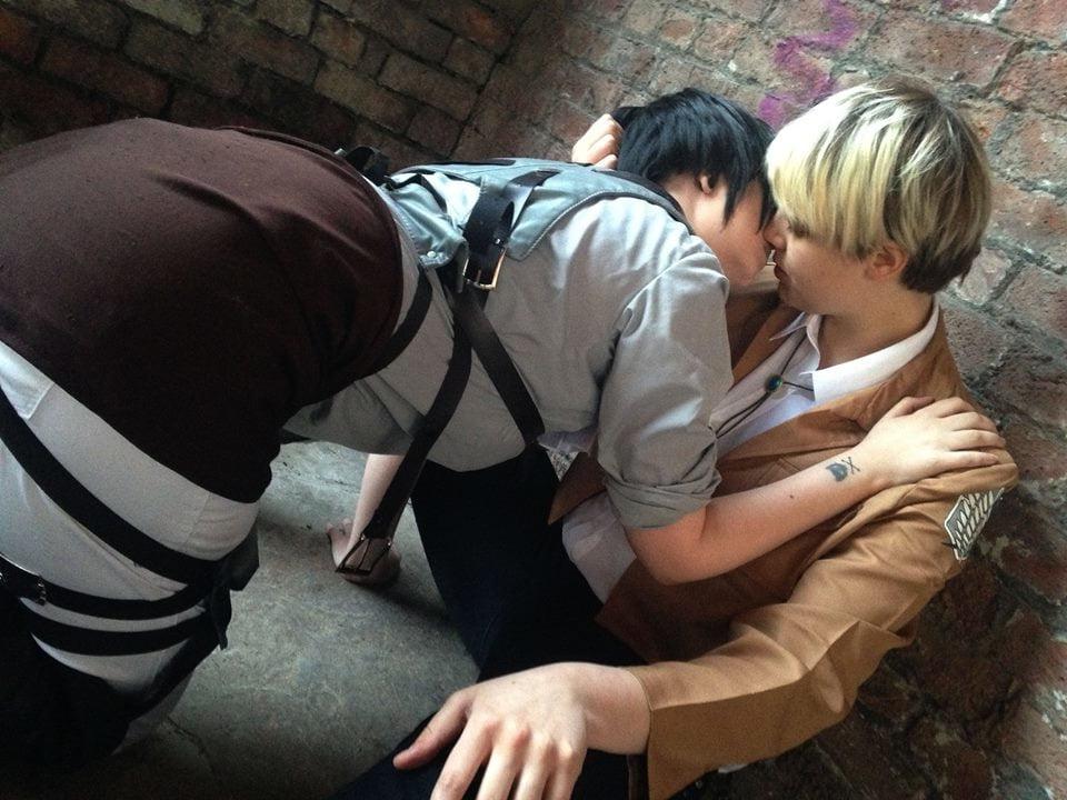 25P Shaunie - UK cosplay slut who fucks everyone at comic-Con's