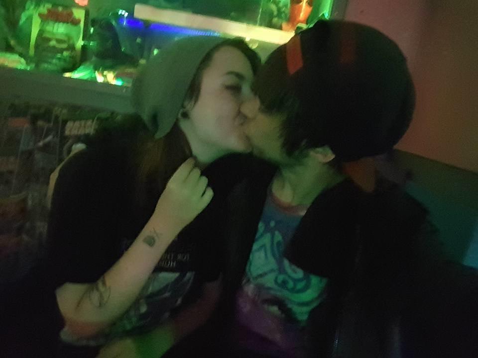 25P Shaunie - UK cosplay slut who fucks everyone at comic-Con's