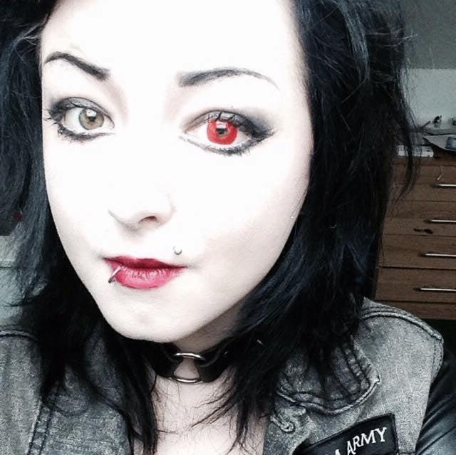25P Shaunie - UK cosplay slut who fucks everyone at comic-Con's