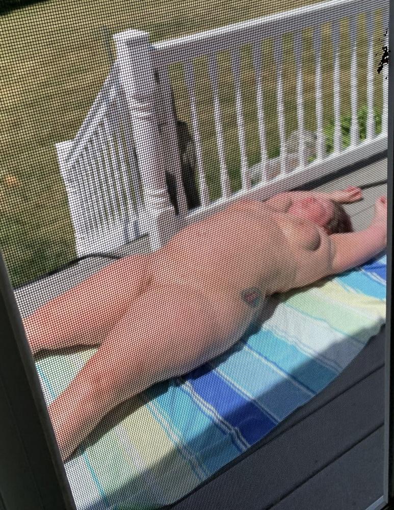 25P Fat mom in sun