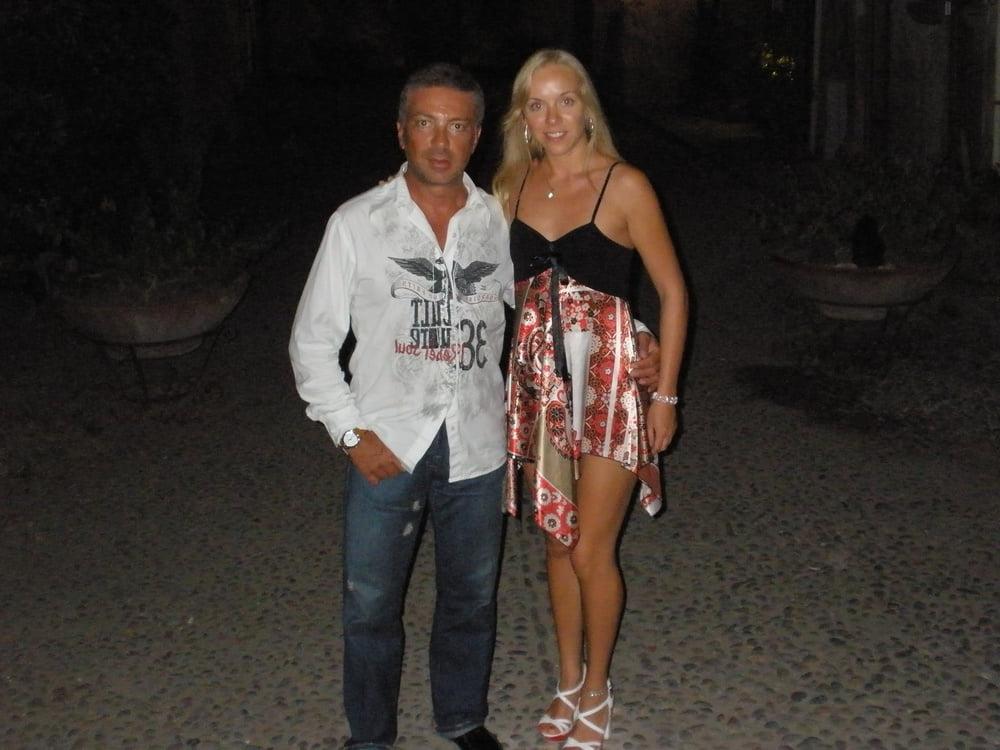 25P Gorgeous blonde likes boys and girls