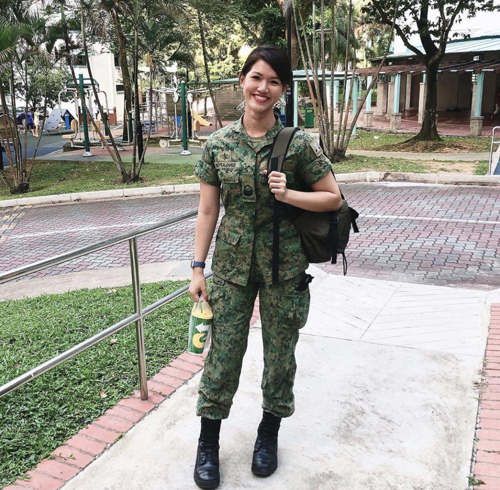 25P Pretty Singapore Army Girl Jiahui