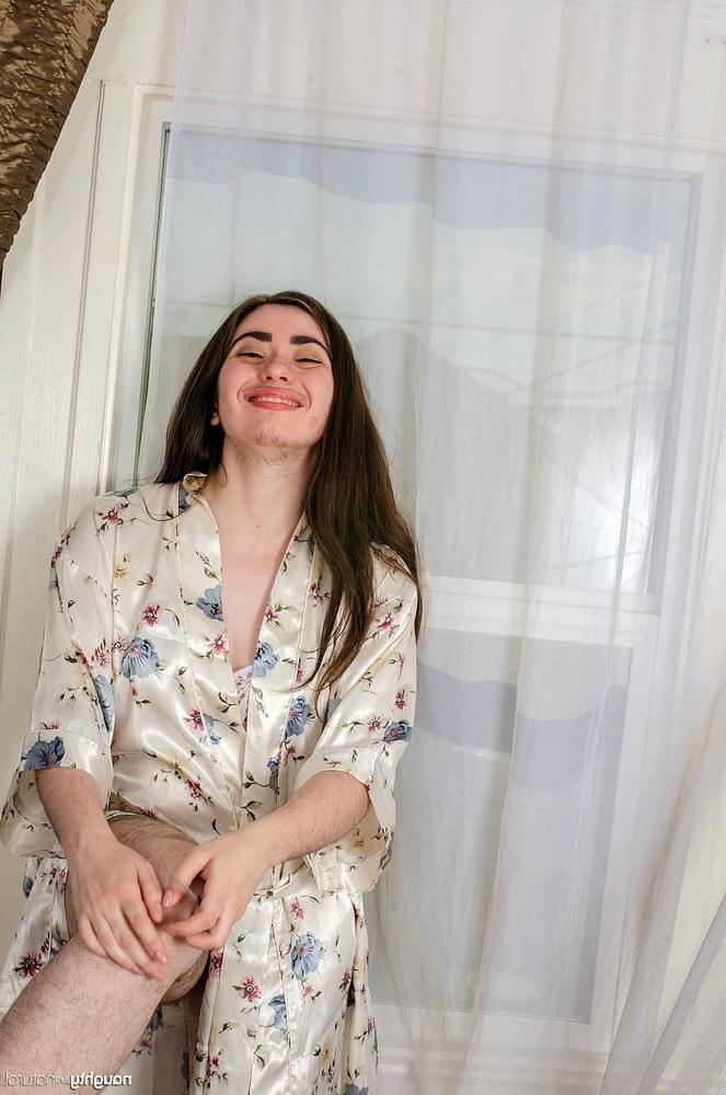 25P KisaFae Wife Face Hairy