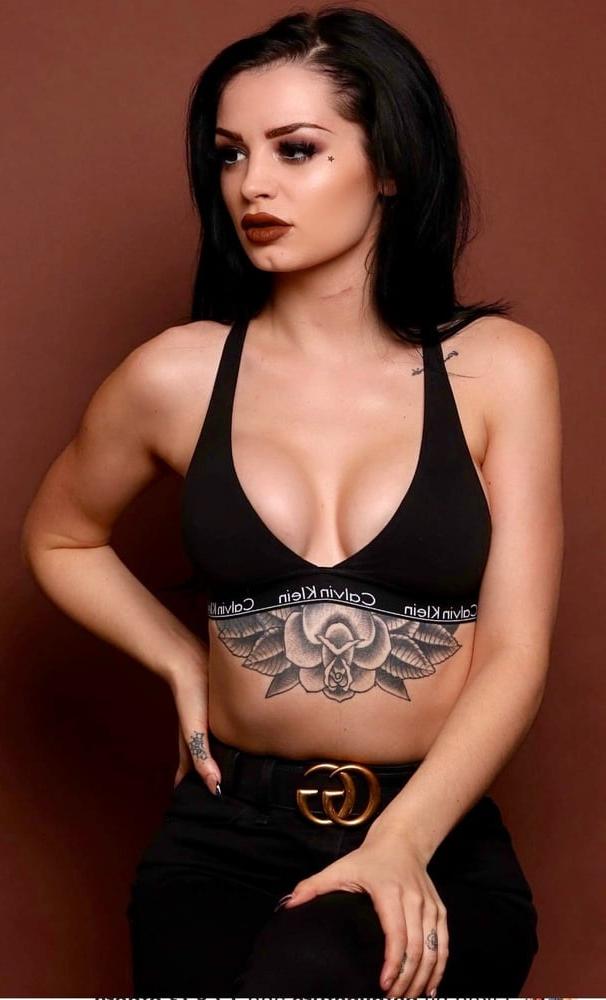25P Paige Jerking Gallery