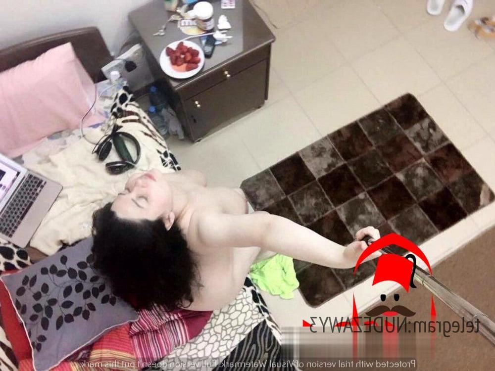 22P Naked fat mature Arabian