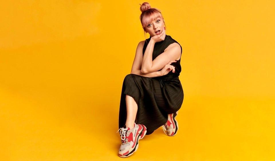 14P Cum to Maisie Williams 05