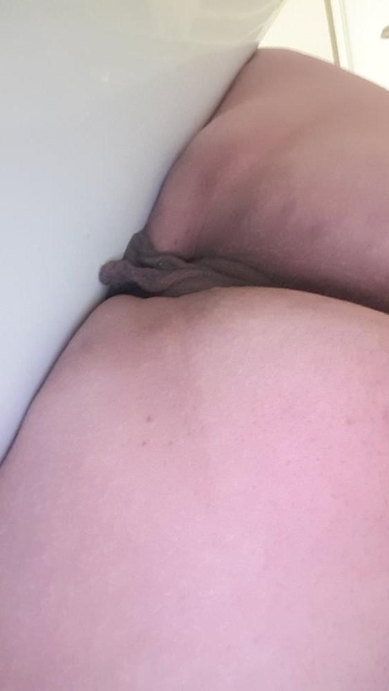 5P Fat pussy from behind
