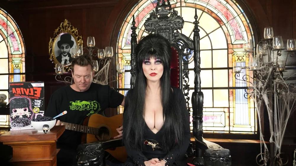 25P Cassandra Peterson aka Elvira--Mistress of the Dark!