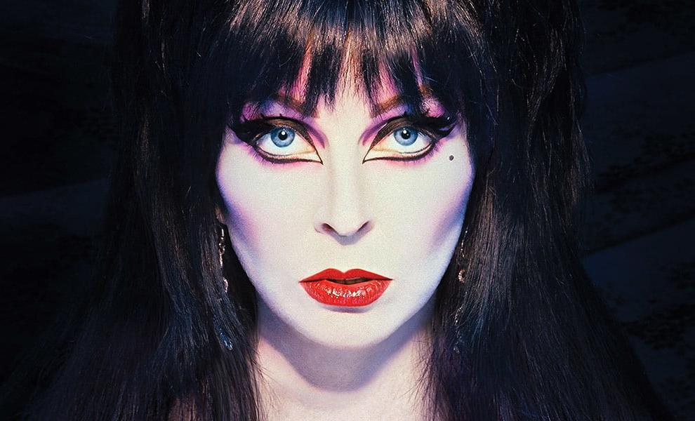 25P Cassandra Peterson aka Elvira--Mistress of the Dark!