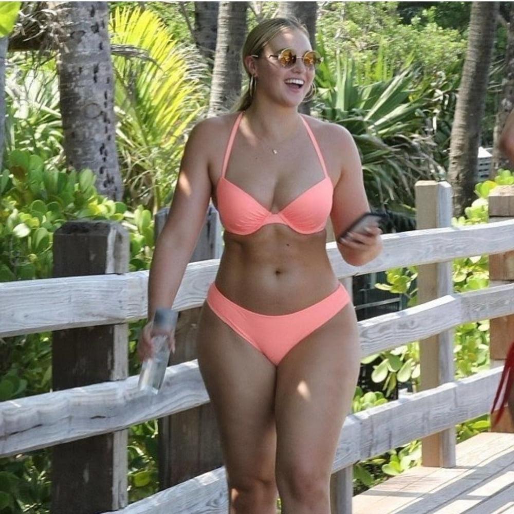 25P Unknown Curvy White Women 11