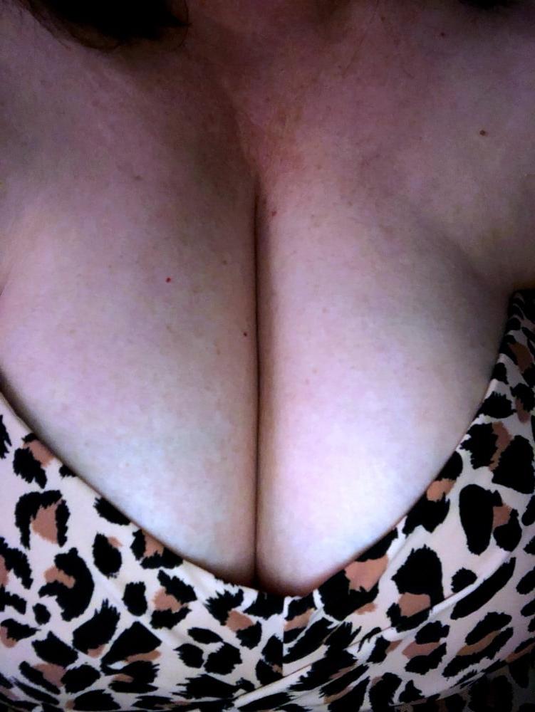 18P Wife modeling for me