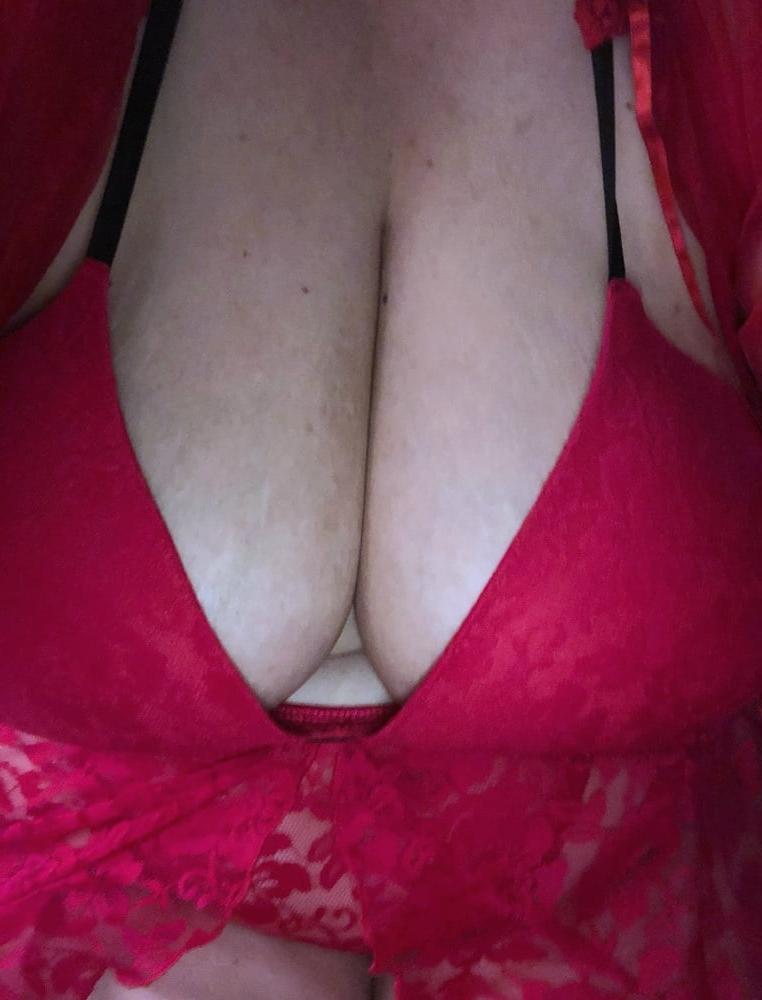 18P Wife modeling for me