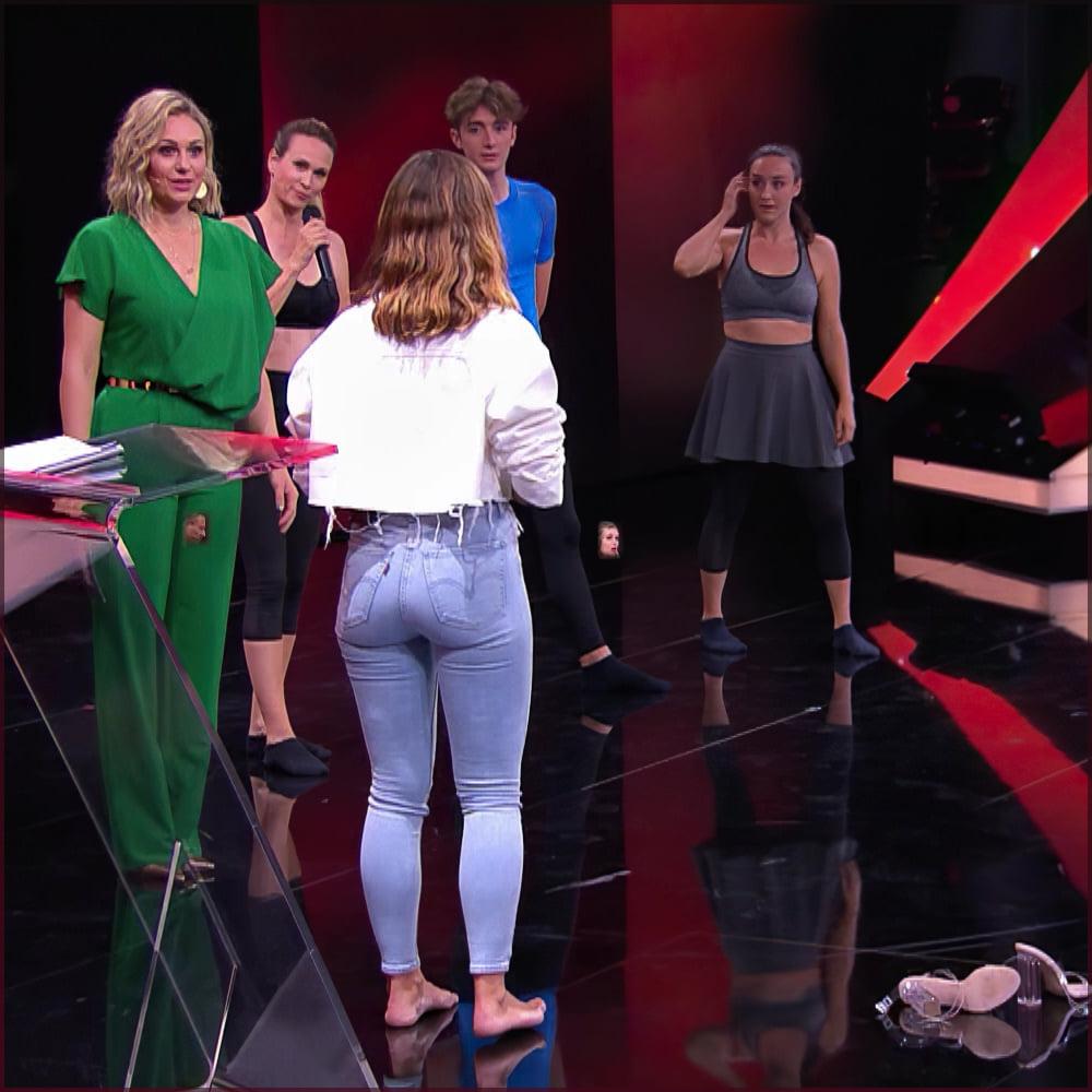 21P Vanessa Mai Tight Jeans Ass (July 2020)