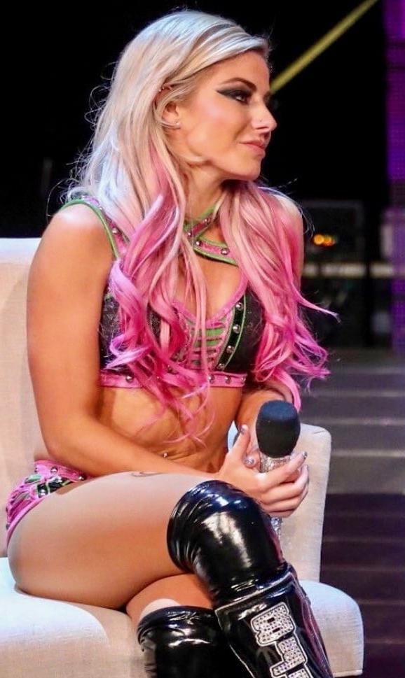 25P Alexa Bliss Jerking Galley