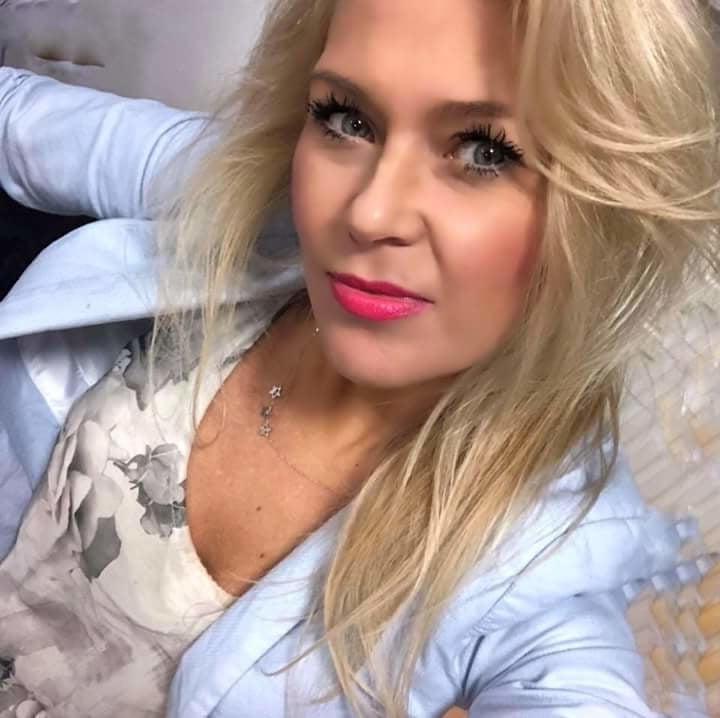 17P Mamusia Milf Sunia