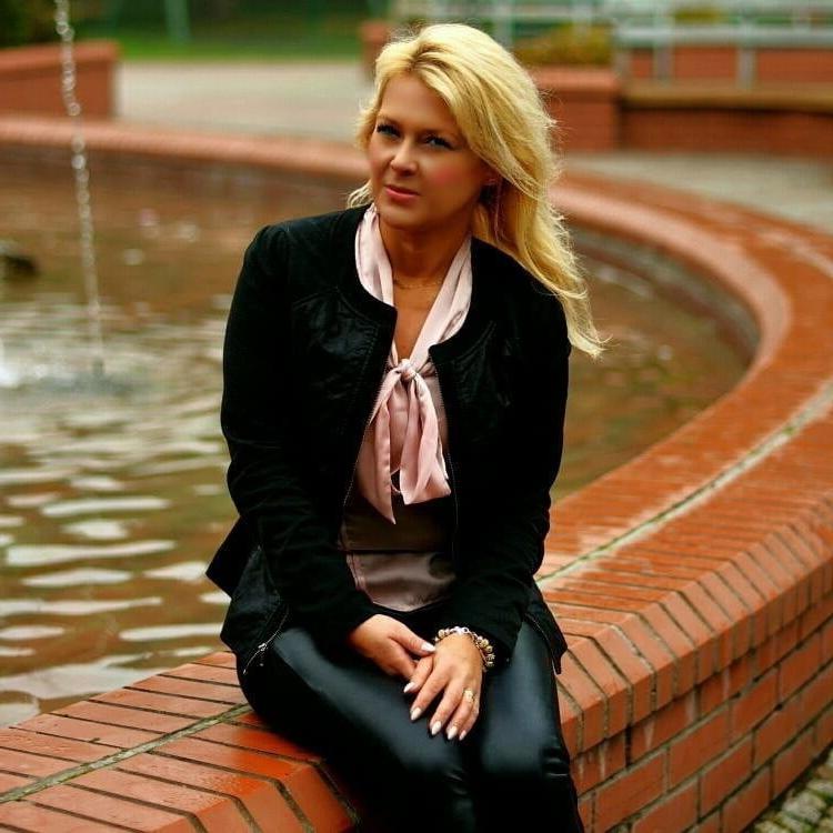 17P Mamusia Milf Sunia