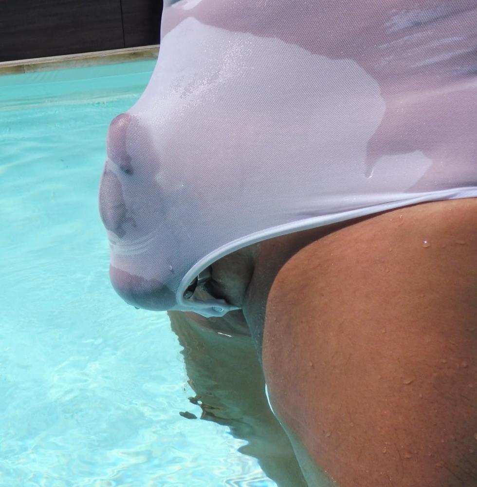 22P Body Blanc Piscine 2