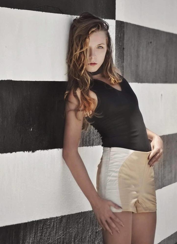 19P Taylor White - Orlando Slut Model