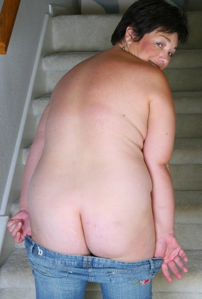 25P Sexy curvy Cathy posting #2