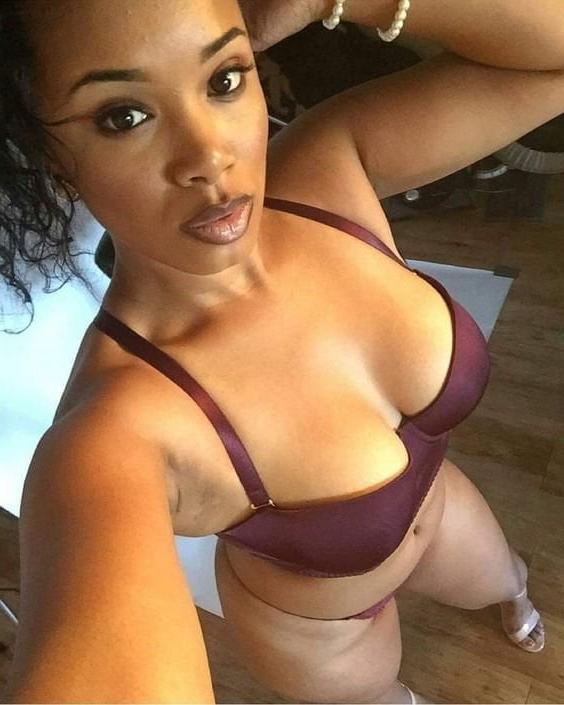 25P Unknown Curvy Black Women 22