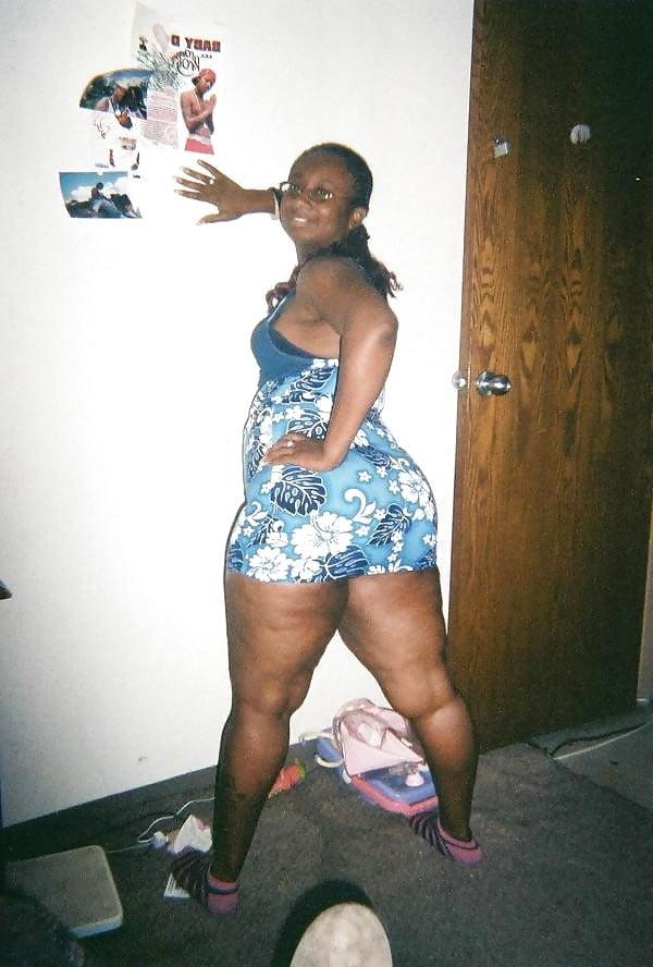 25P Unknown Curvy Black Women 22
