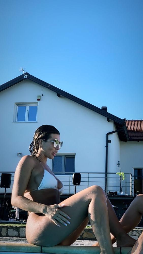 25P My Serbian sluts for jerking off - Drolje za svrsavanje