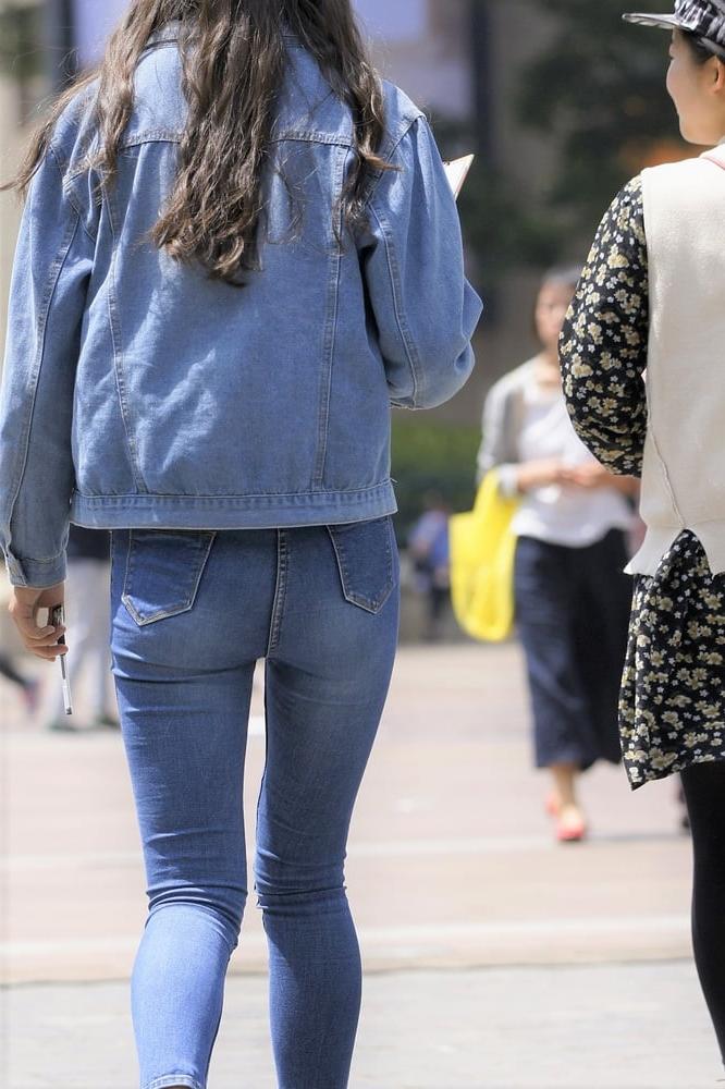 25P Voyeur: Love Chinese jeans asses.