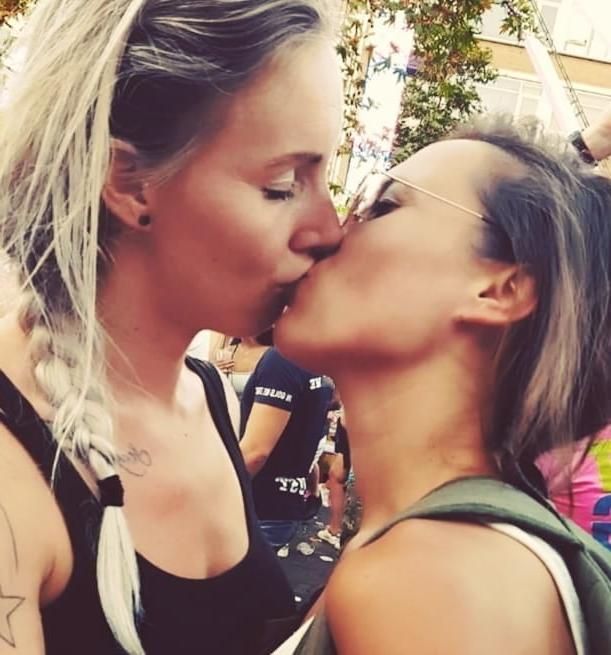 16P I LUV LESBIANS!