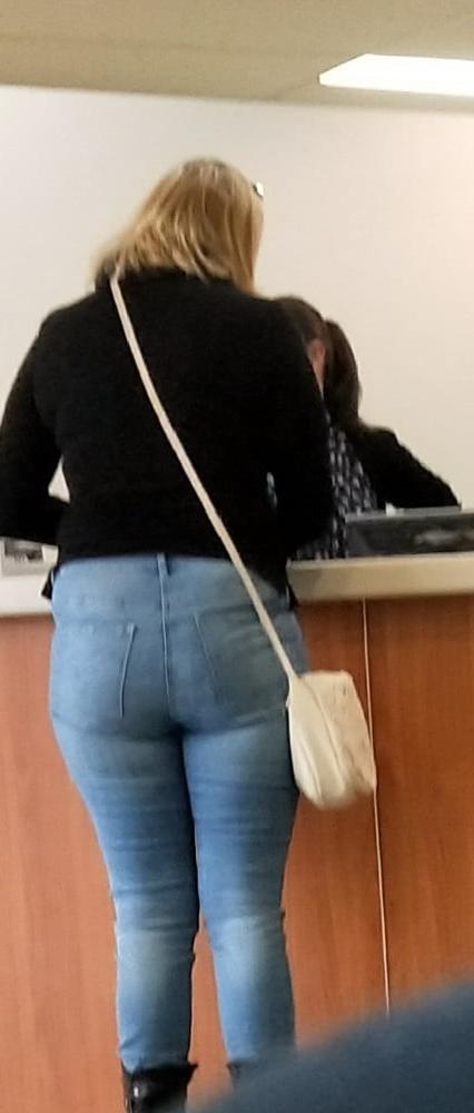 25P Tightly packed jeans