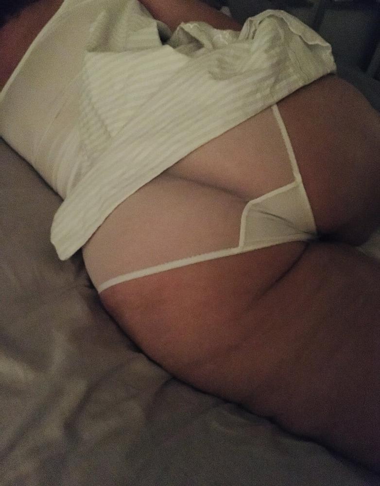 15P Turkish pawg wife spy photo