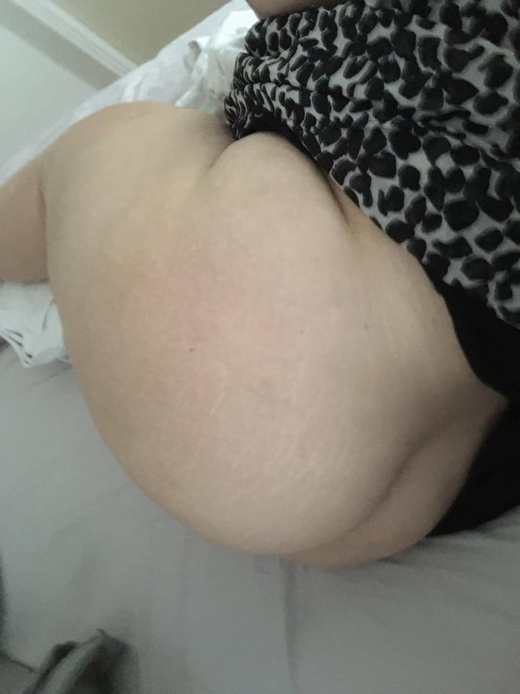 15P Turkish pawg wife spy photo