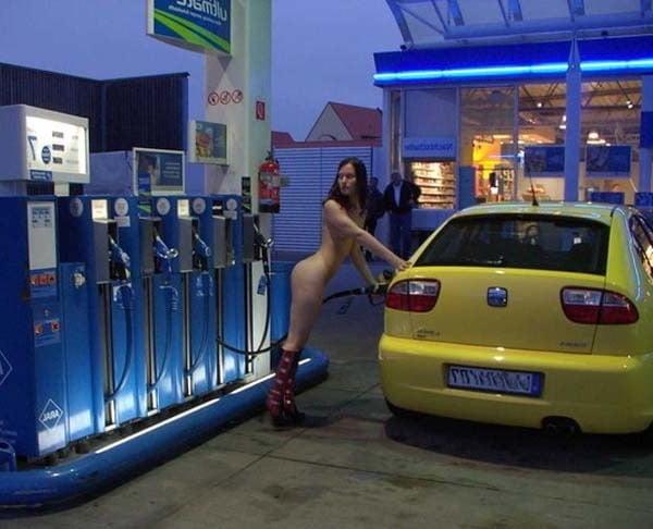 21P Public Nudity Women Mix 2020