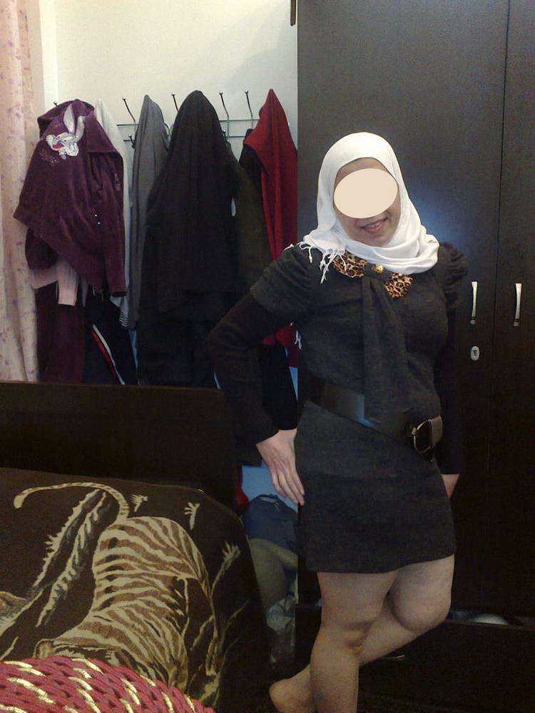 25P Muslim hijab wife exposed