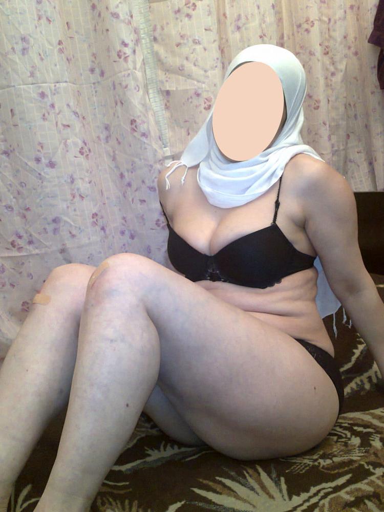 25P Muslim hijab wife exposed