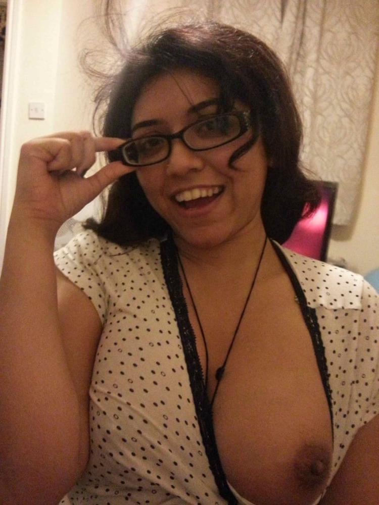 20P Cute Indian wife