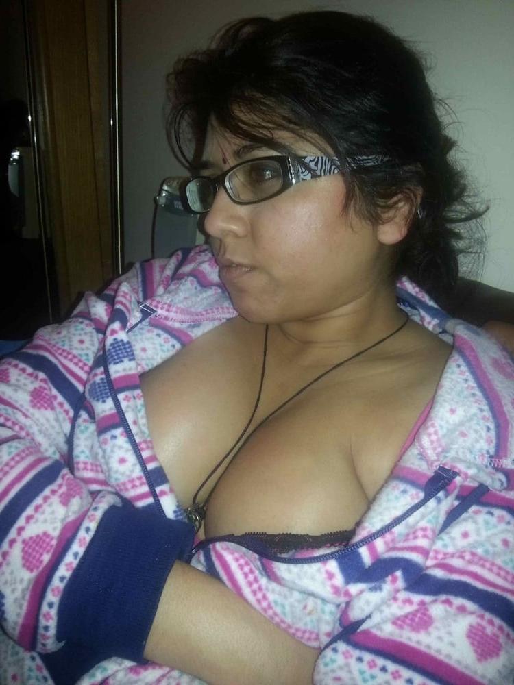 20P Cute Indian wife
