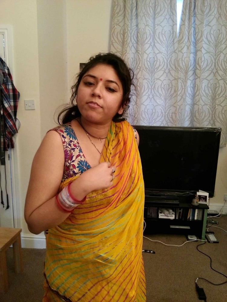 20P Cute Indian wife