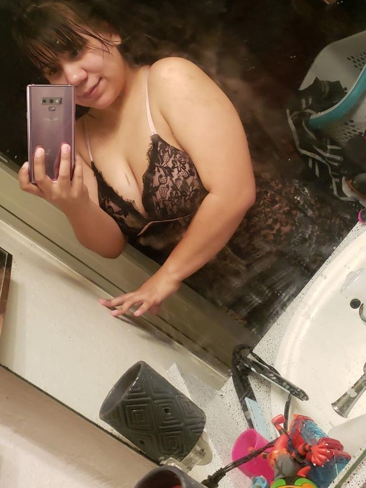 24P Married woman from MeetMe (exposed)