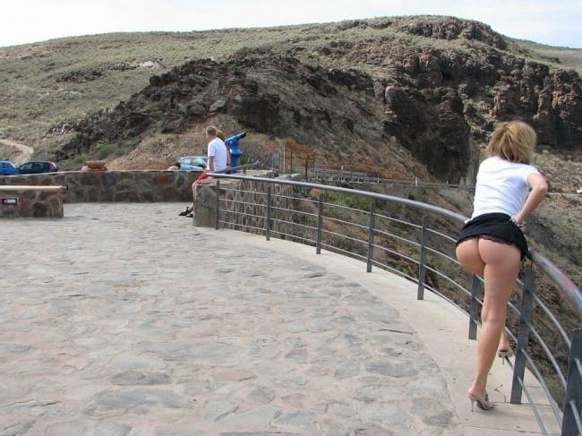 20P Women Voyeur  Public Nudity .