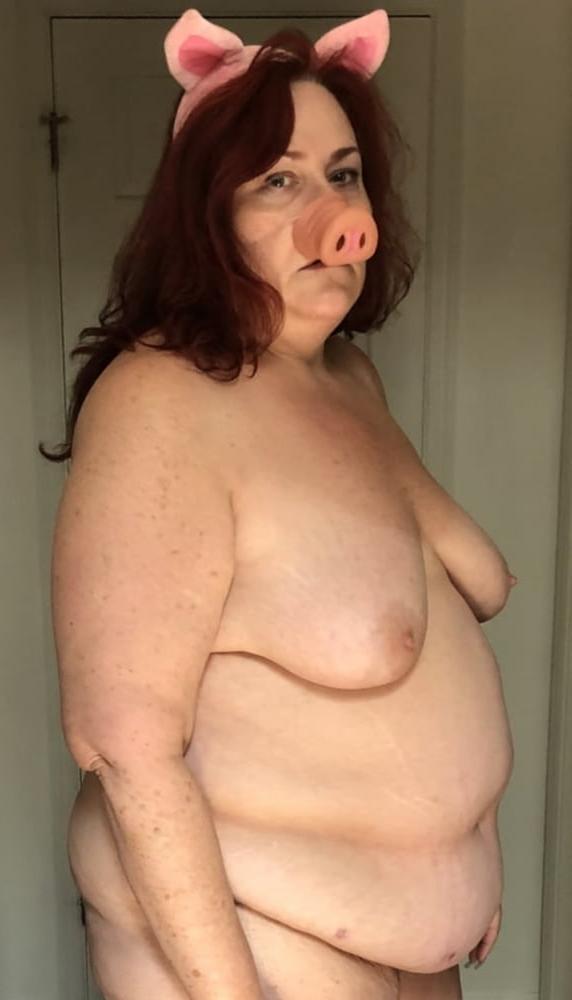 19P Fat Miss Piggy Milf