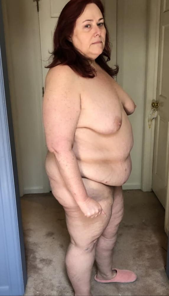 19P Fat Miss Piggy Milf