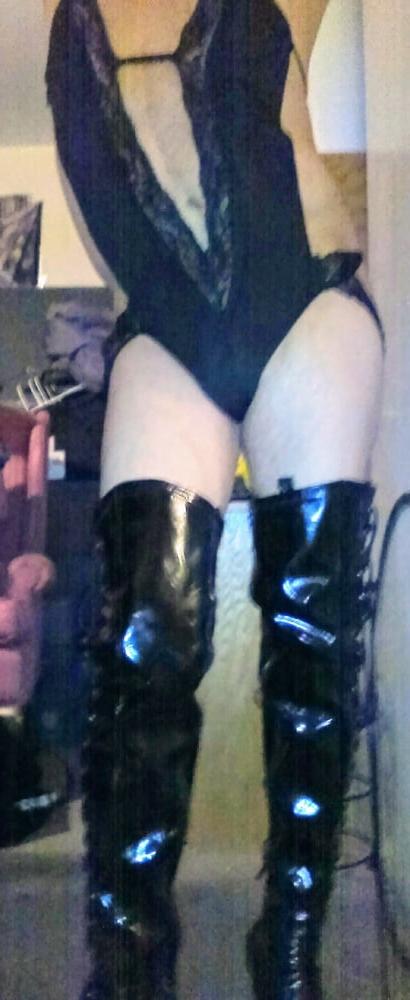 9P Me wearing sexy outfits