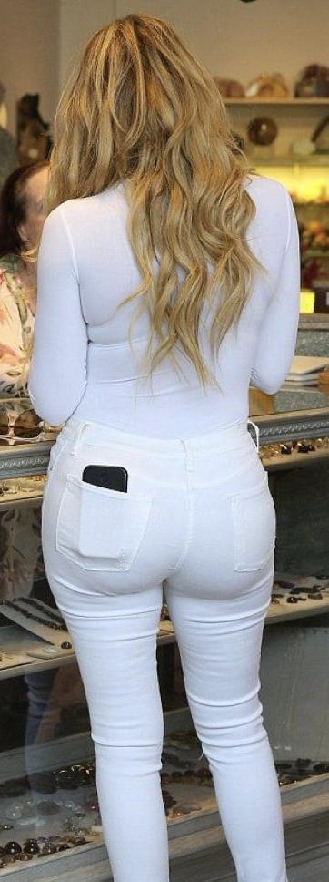 25P More delicious bums in tight pants