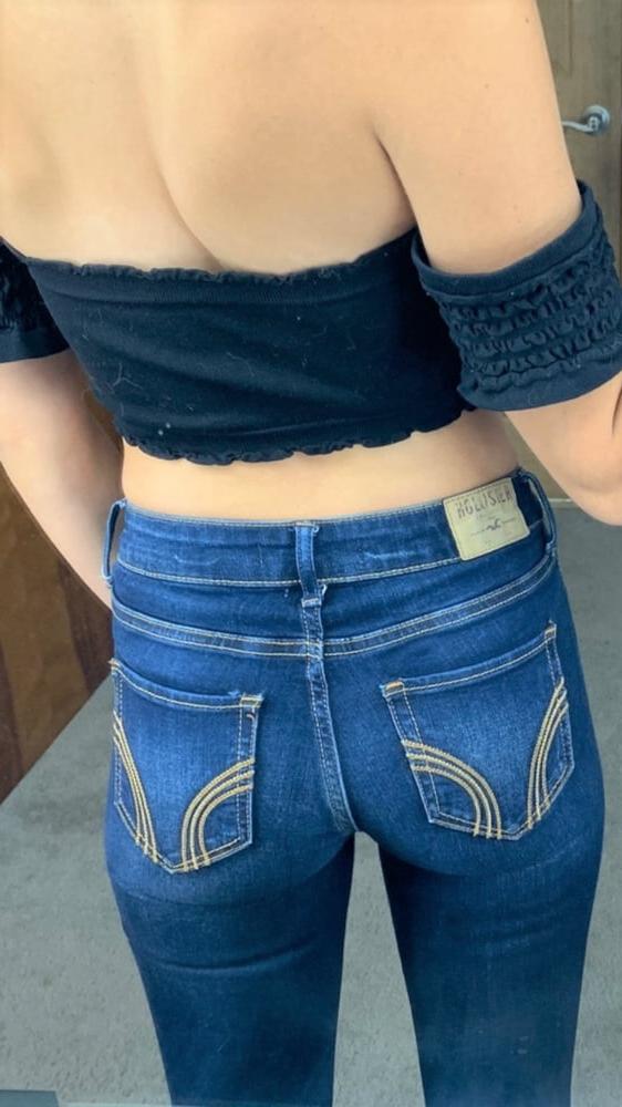 25P Feeding my jeans ass fetish...