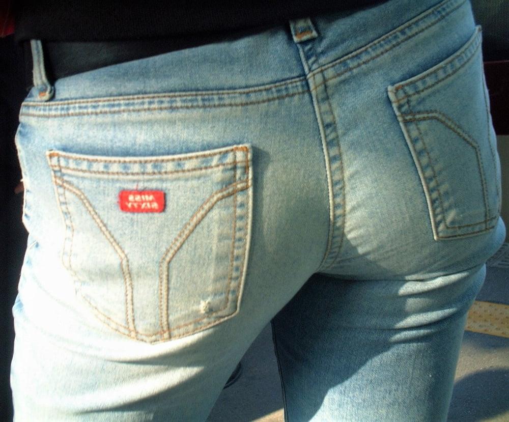 25P Feeding my jeans ass fetish...