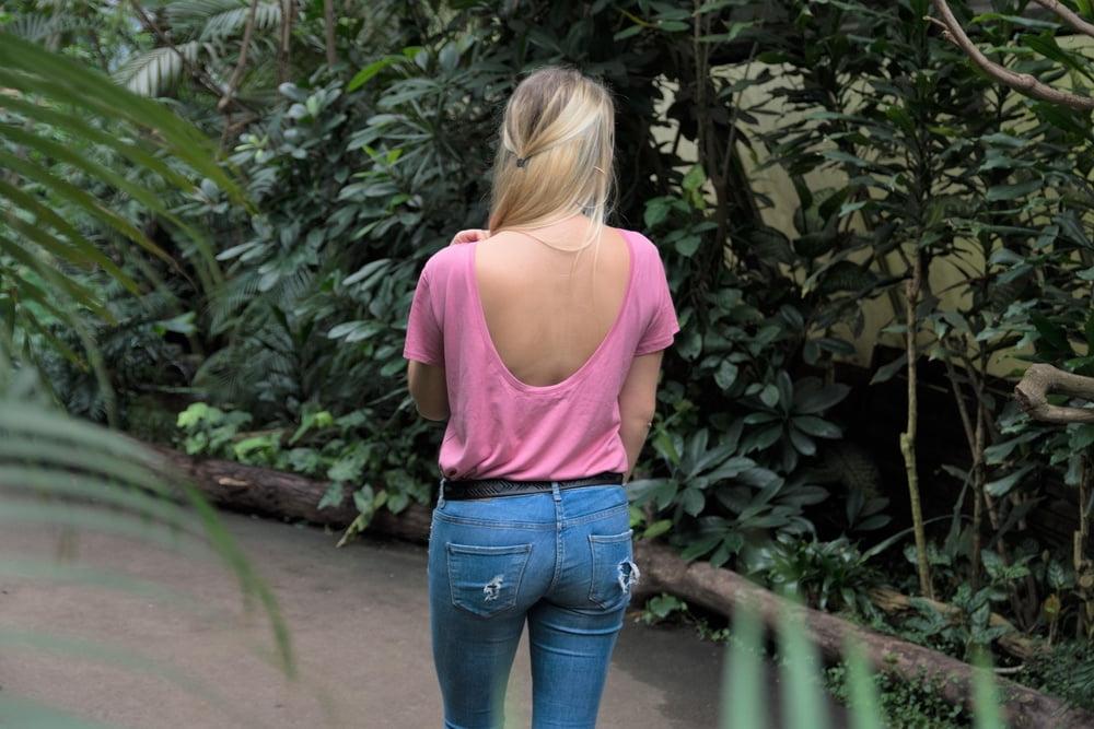 25P Feeding my jeans ass fetish...