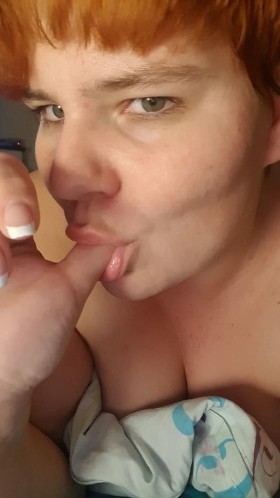 25P Fat german Milf is teasing us with her Body