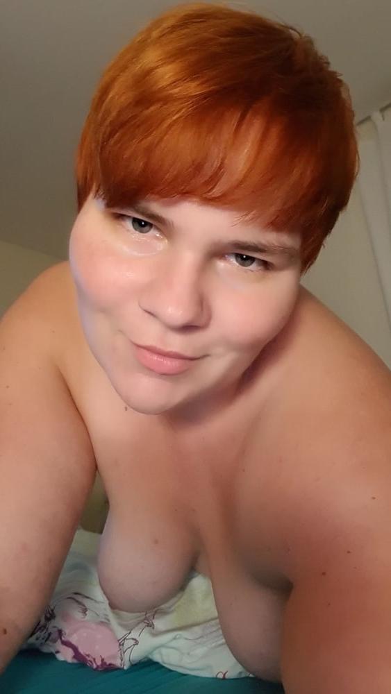 25P Fat german Milf is teasing us with her Body