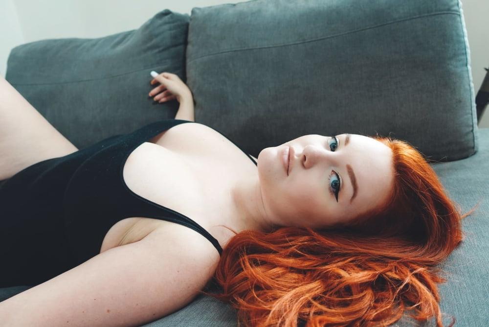 25P Miss RedHead